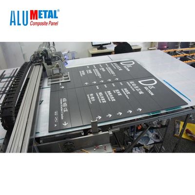 1500mm Witte 4mm PE Aluminium Samengestelde Comité Voorgevel UVdruk