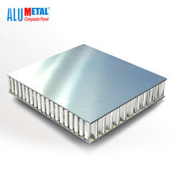Lichtgewichtcomités 2300mm Ruimte 0.04mm van de Aluminiumhoningraat