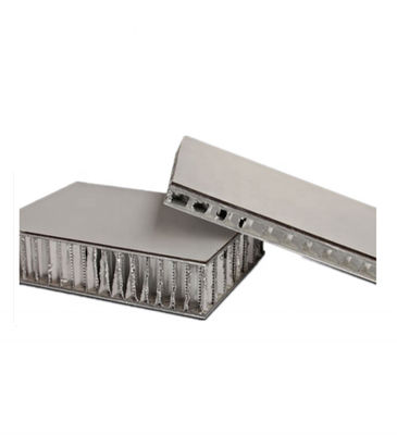 Lichtgewichtcomités 2300mm Ruimte 0.04mm van de Aluminiumhoningraat