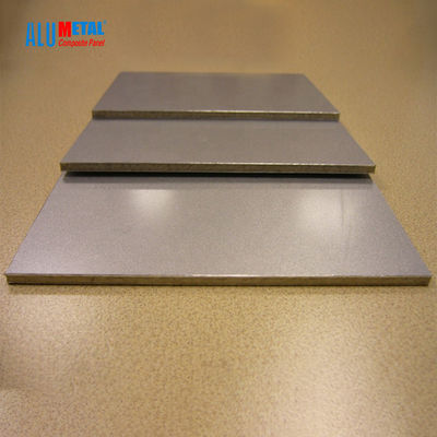 6mm PVDF 2000mm Aluminium de Samengestelde Comité Geborstelde Oppervlakte van Verdelingsrainscreen Bekleding